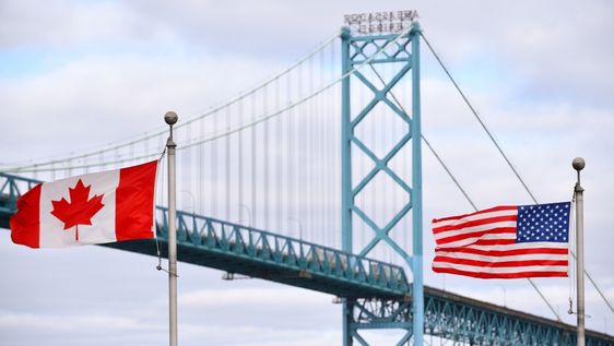 A Practical Guide to Moving to Canada from the US: Steps to Take for a Smooth Transition